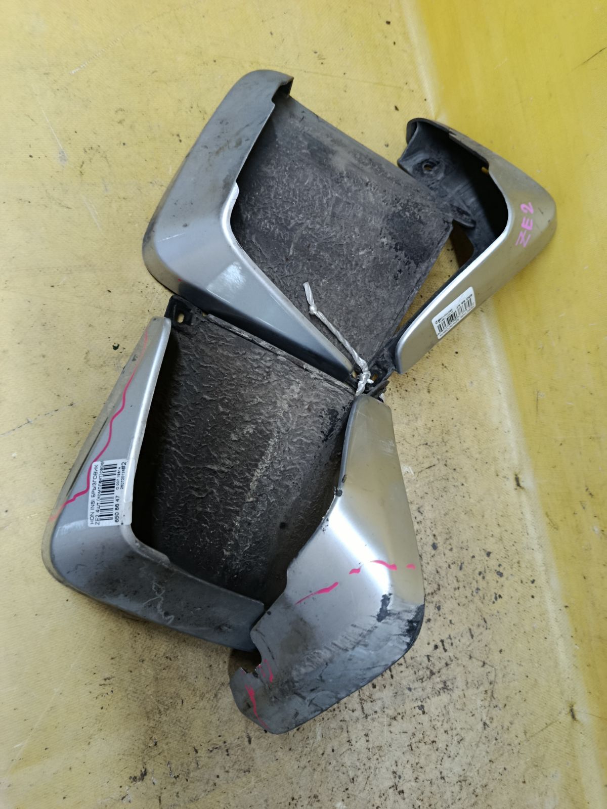 Брызговик на Honda Insight ZE2 Фото 1