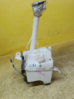 Бачок омывателя 85315-13080 на Toyota Corolla Fielder NZE141G Фото 2