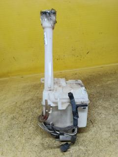 Бачок омывателя 85315-13080 на Toyota Corolla Fielder NZE141G Фото 3