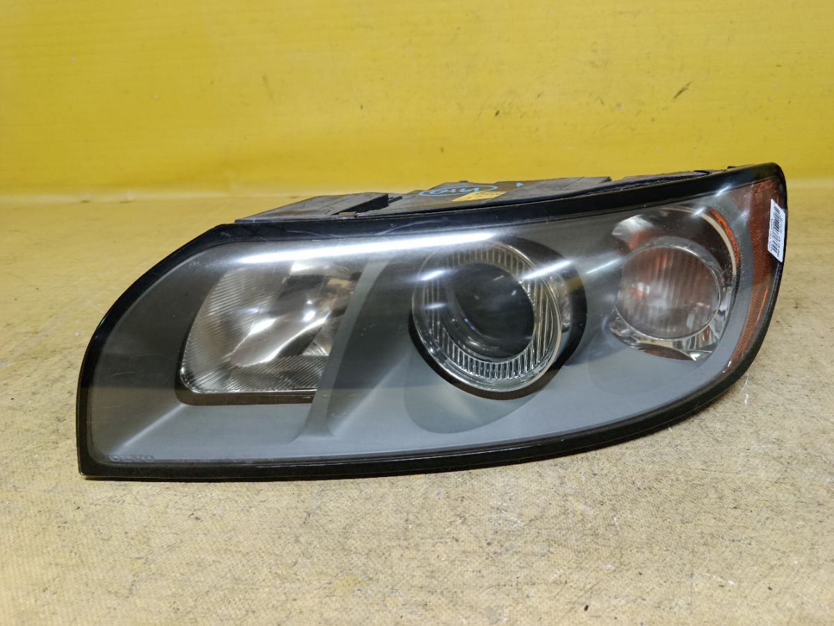 Фара 30698892 на Volvo V50 MW Фото 1
