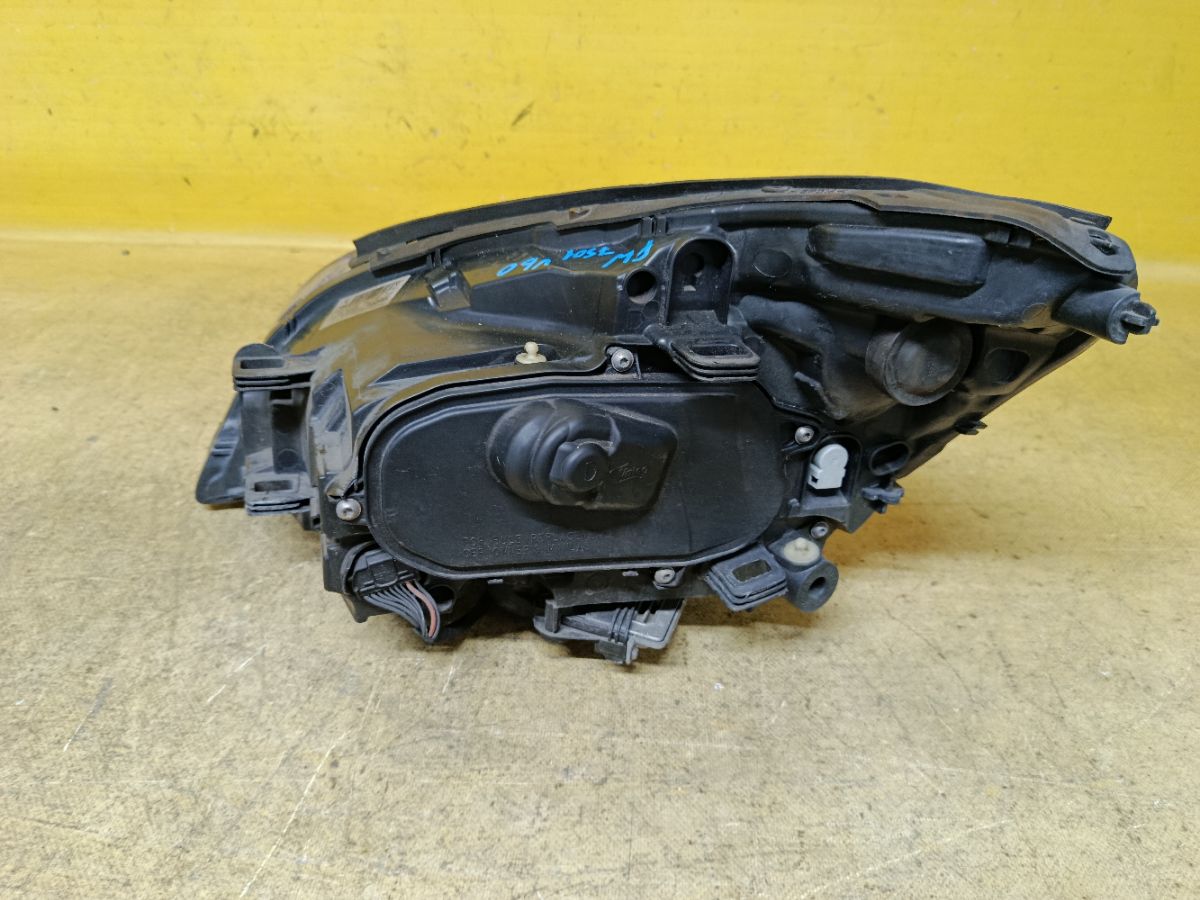 Фара 31299993 на Volvo V60 FW Фото 4