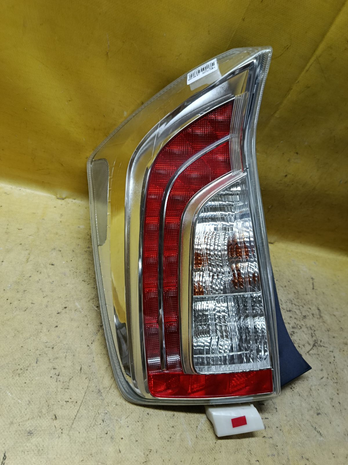 Стоп 47-37 47-37,212-19T8L-LD-AE на Toyota Prius ZVW30 Фото 1