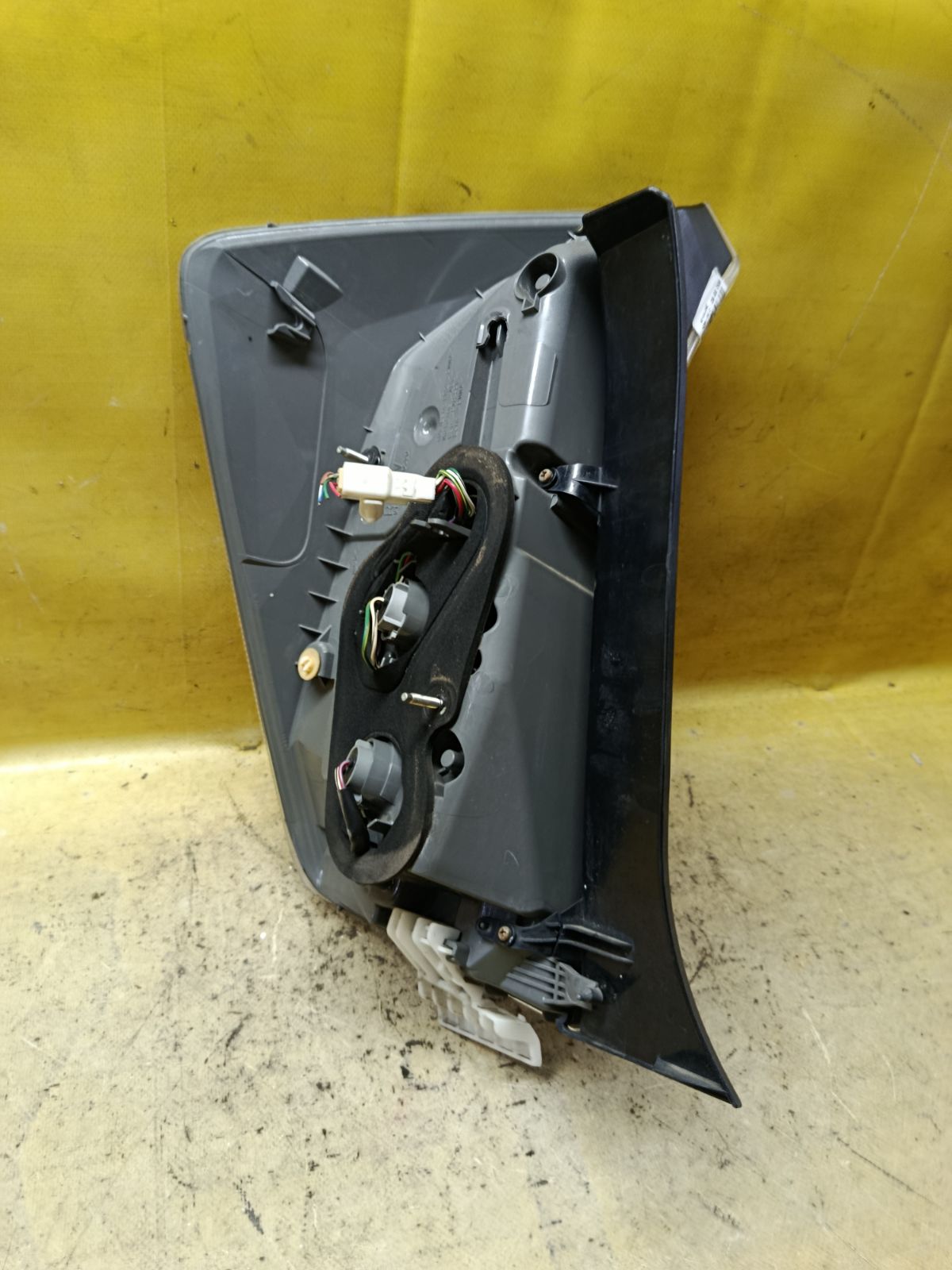 Стоп 47-37 47-37,212-19T8R-LD-AE на Toyota Prius ZVW30 Фото 3