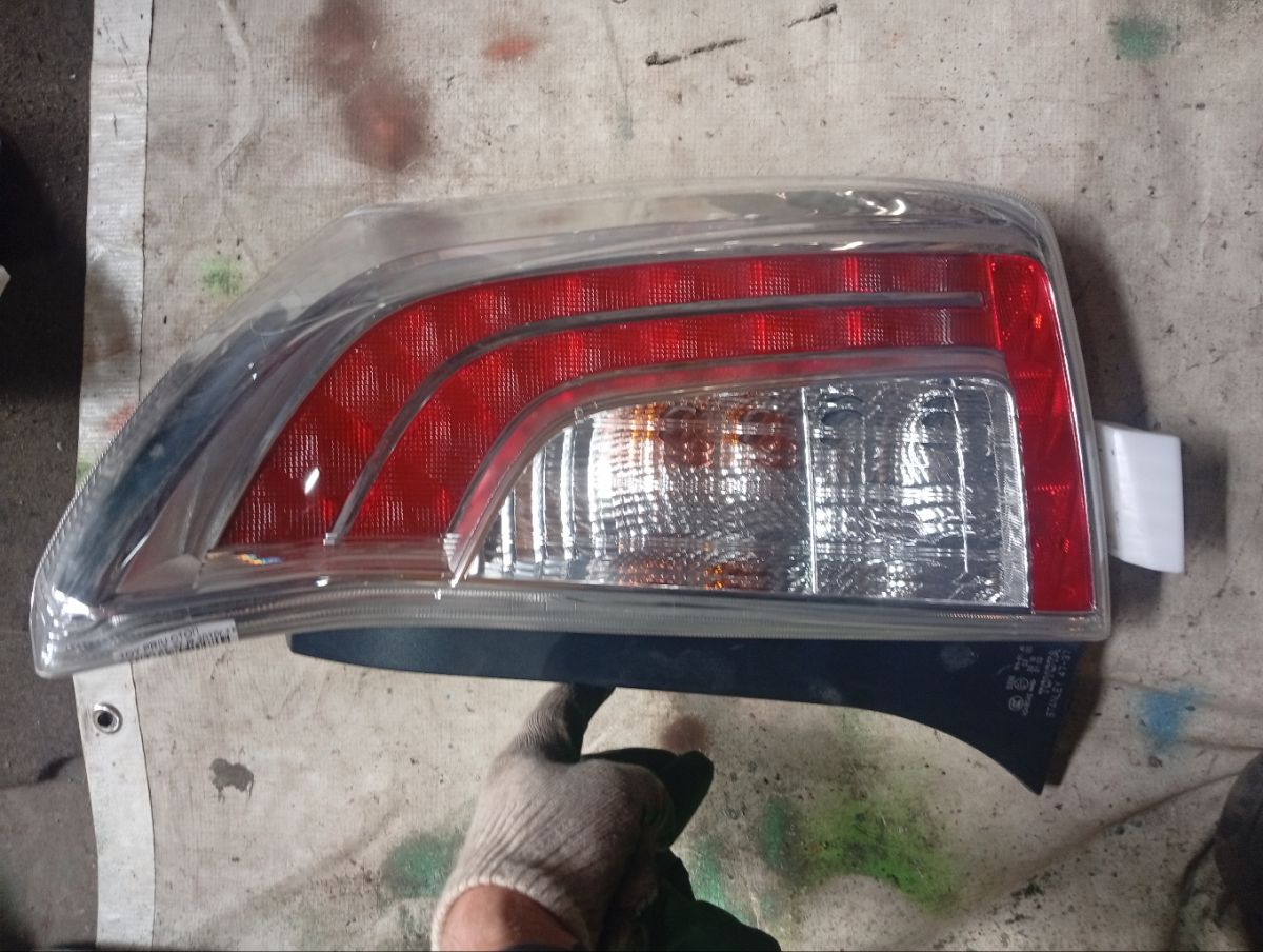 Стоп 47-37 47-37,212-19T8R-LD-AE на Toyota Prius ZVW30 Фото 4