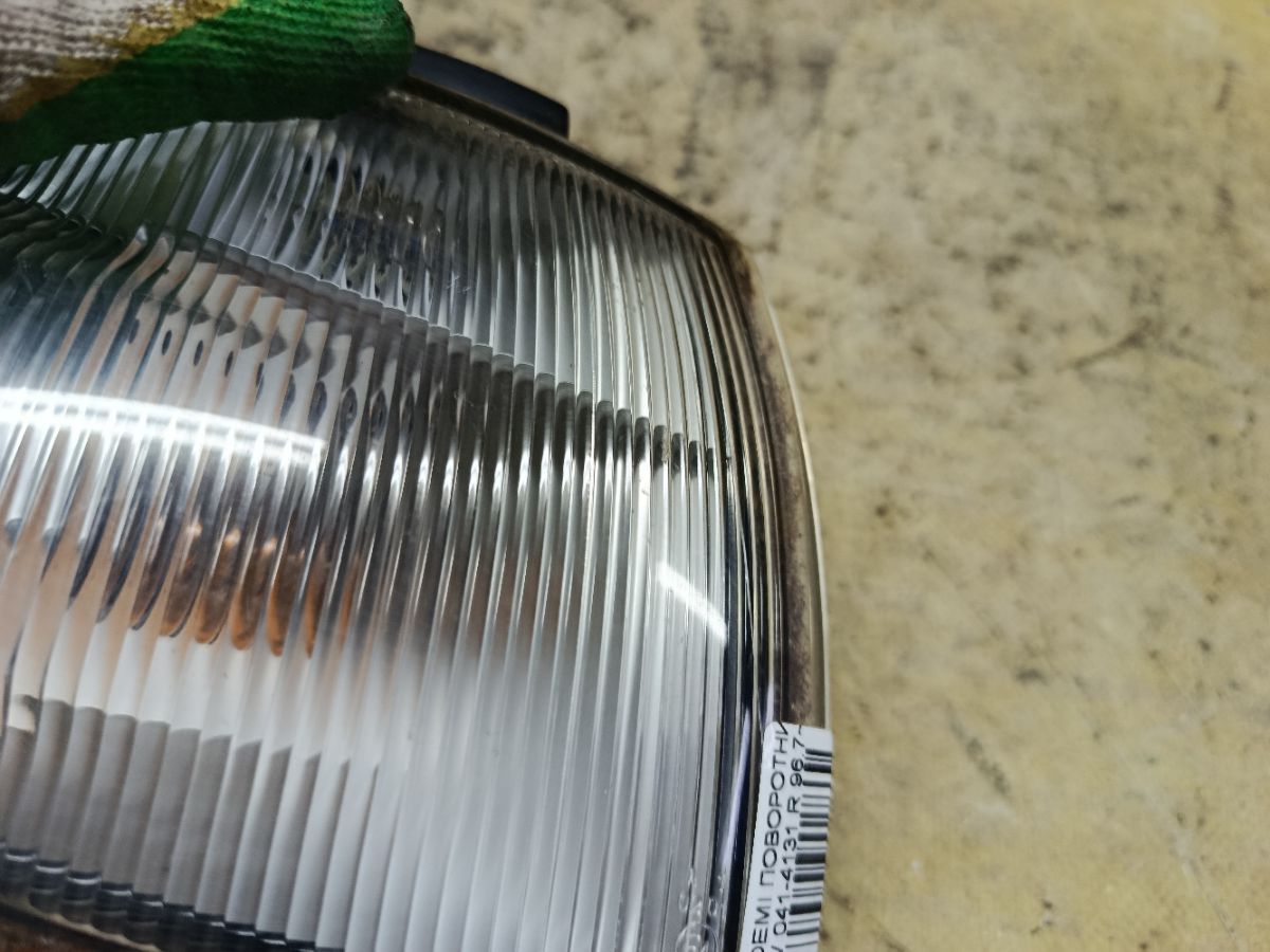 Поворотник к фаре 041-4131 041-4131 на Mazda Demio DW3W Фото 2