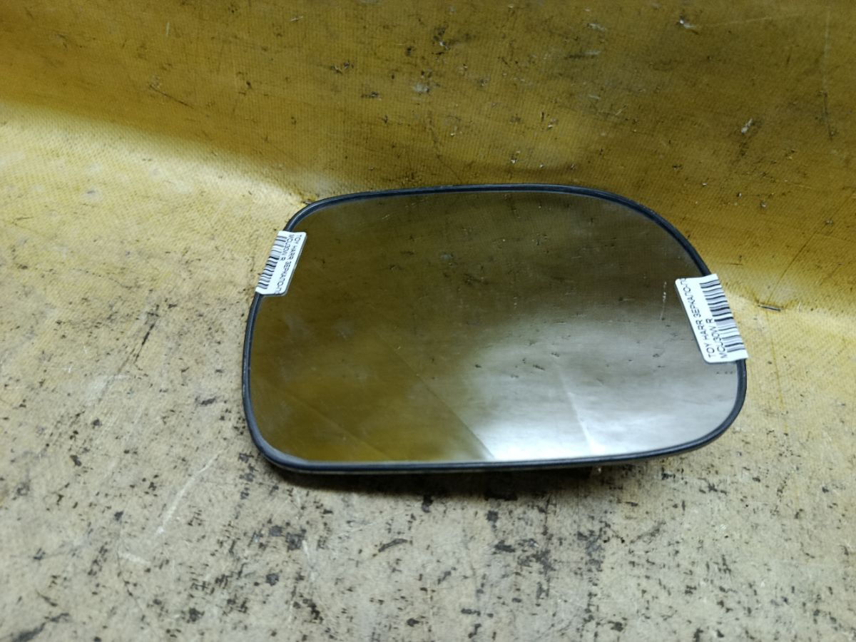 Зеркало-полотно 87931-48190 на Toyota Harrier MCU30W Фото 1