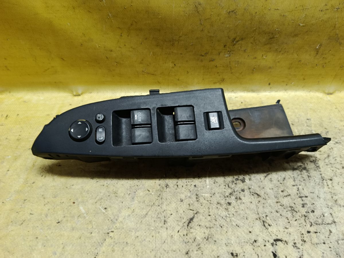 Блок упр-я стеклоподъемниками D65266350B на Mazda Demio DE3FS Фото 1