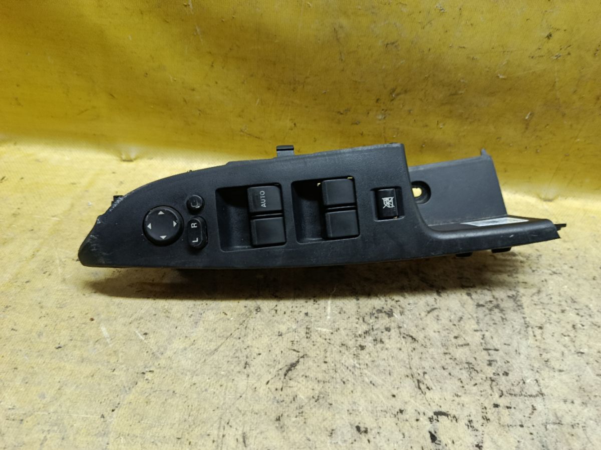 Блок упр-я стеклоподъемниками D65266350B на Mazda Demio DE3FS Фото 1