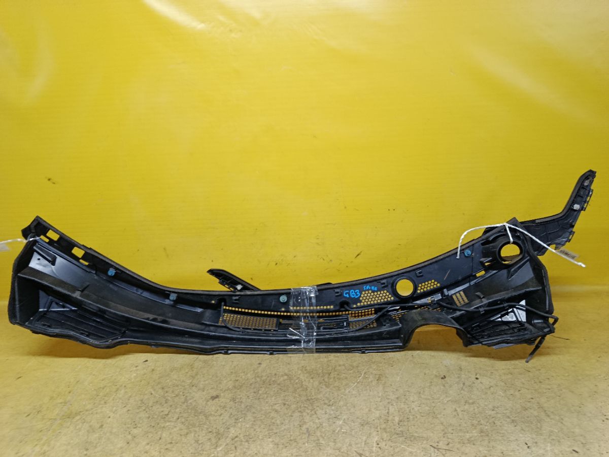 Решетка под лобовое стекло 74200-SYY-00-50 на Honda Freed Spike GB3 Фото 4