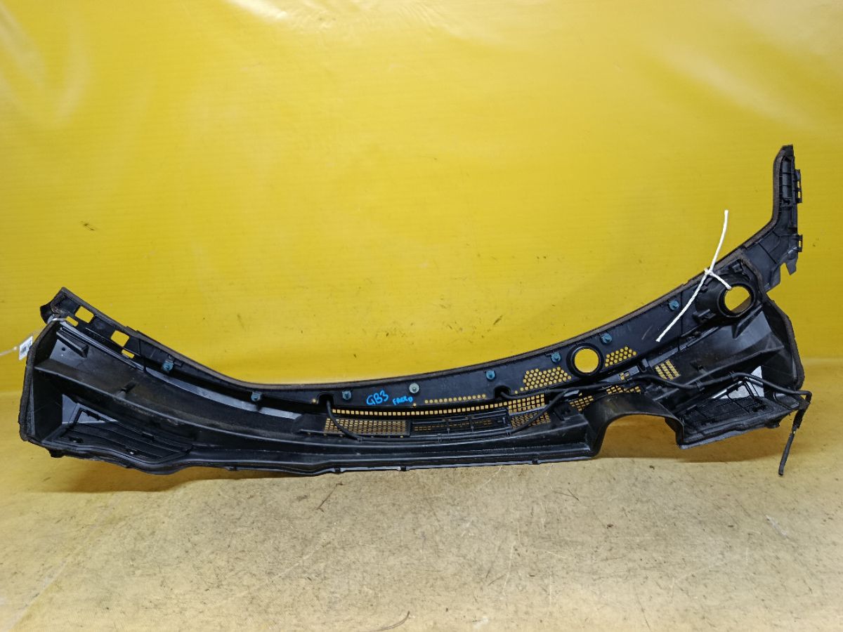 Решетка под лобовое стекло 74200-SYY-00-50 на Honda Freed GB3 Фото 2