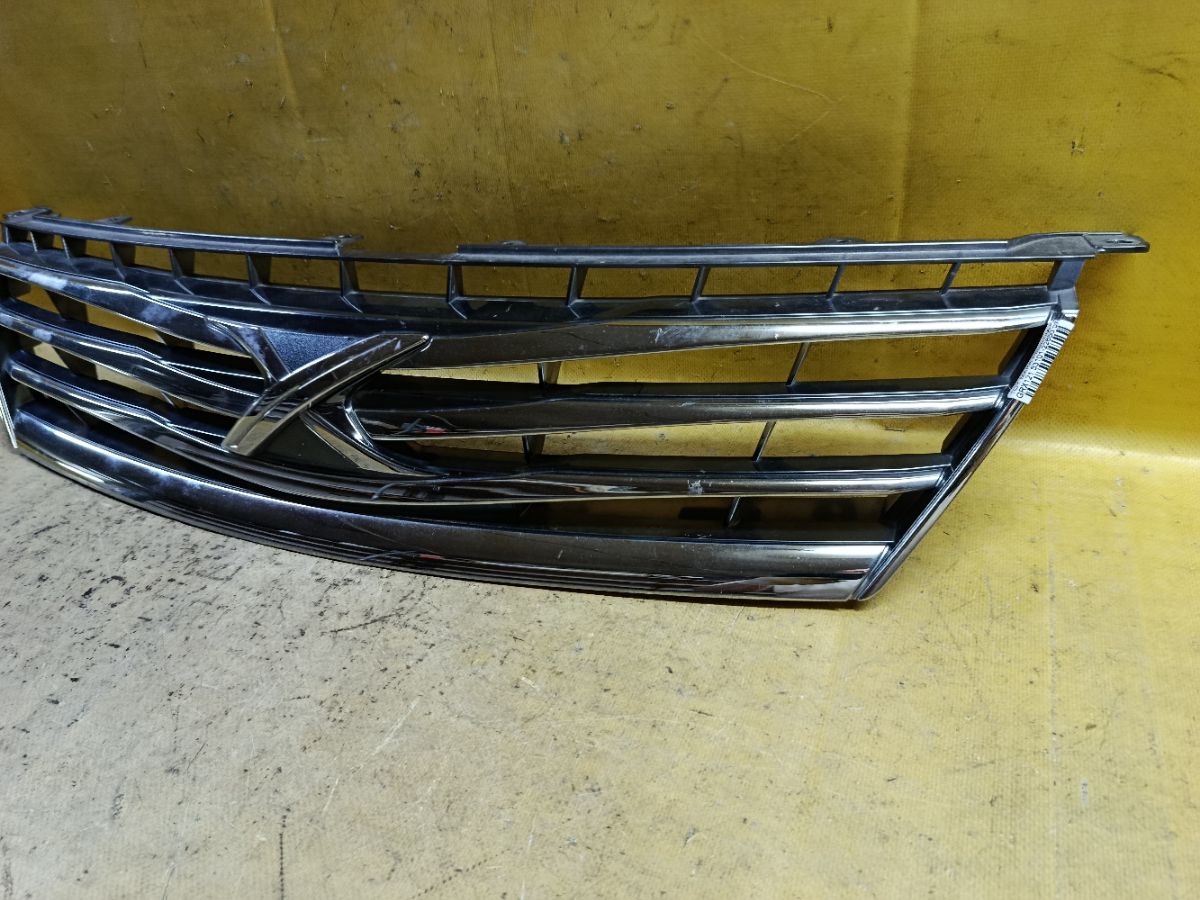 Решетка радиатора 53101-22650 на Toyota Mark X GRX121 Фото 3