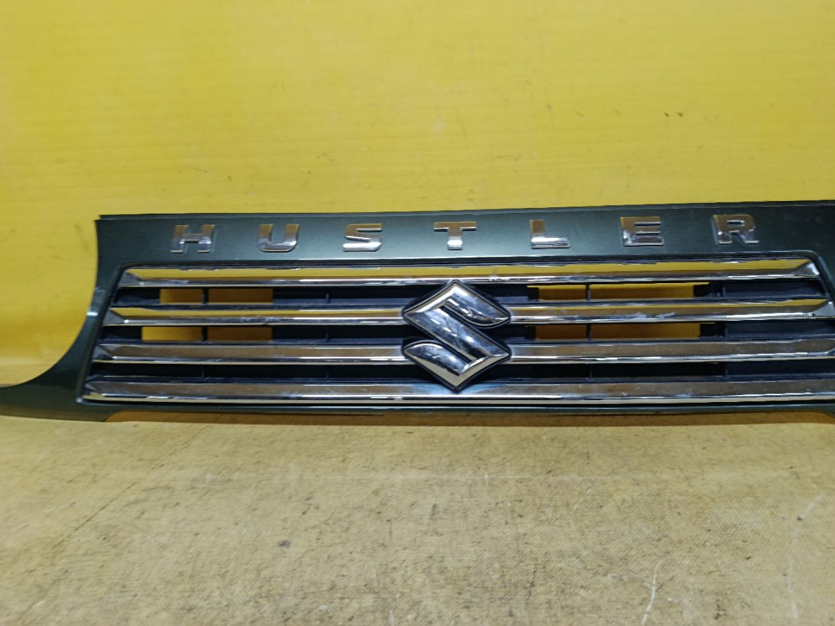 Решетка радиатора 71741-65P5, 71742-65P5 на Suzuki Hustler MR41S Фото 4