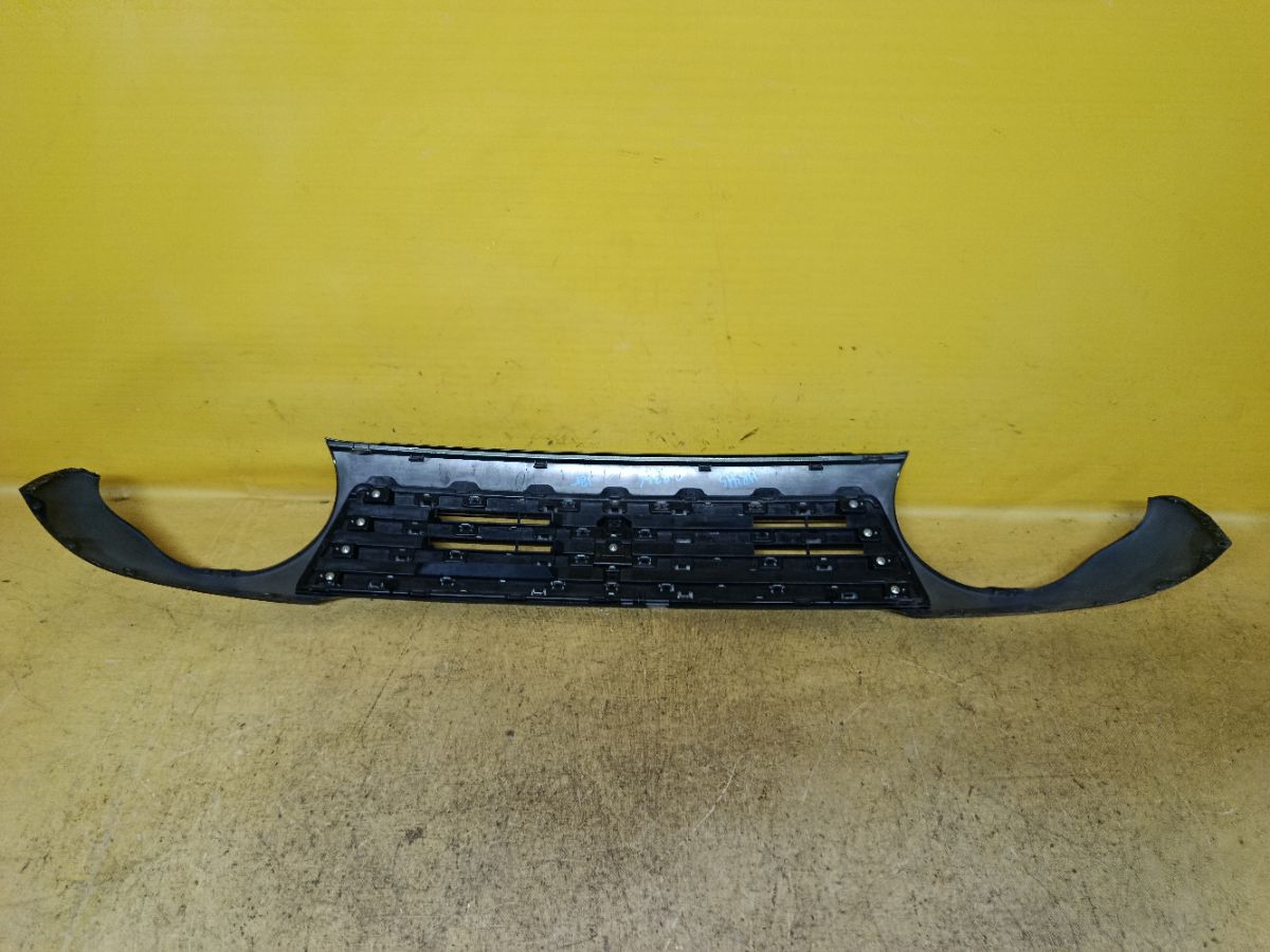 Решетка радиатора 71741-65P5, 71742-65P5 на Suzuki Hustler MR41S Фото 5