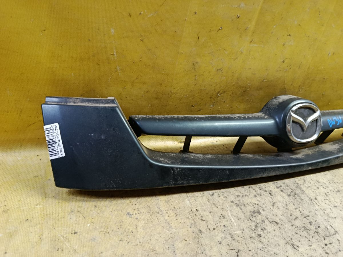 Решетка радиатора D202B0712 на Mazda Demio DW3W Фото 2