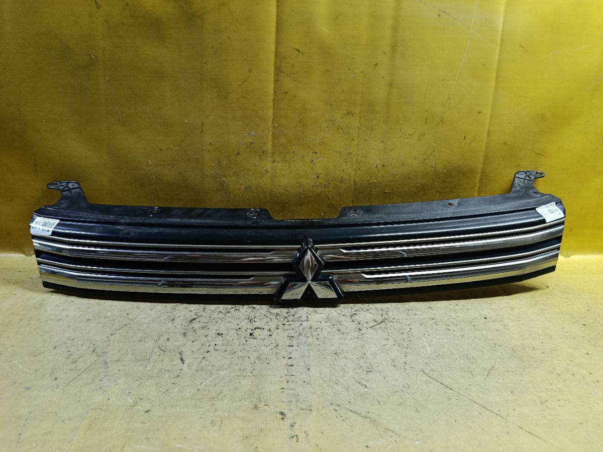 Решетка радиатора 7450A643, 7450A862 на Mitsubishi Outlander GG2W Фото 1