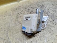 Регулятор скорости мотора отопителя на Honda Elysion RR1 K24A 79610-SJK-941