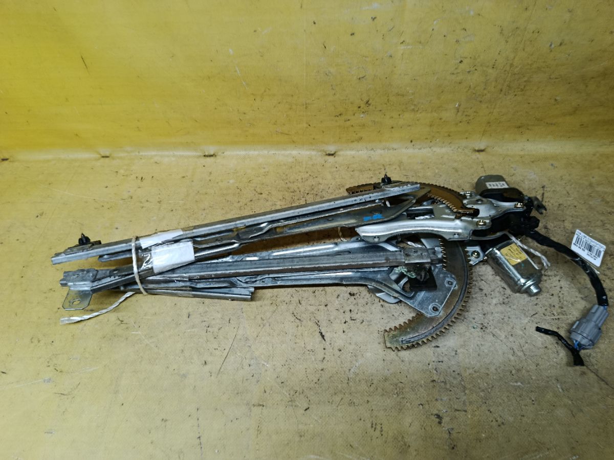 Стеклоподъемный механизм 80731-WF101, 80730-WF101 на Nissan Liberty RM12 Фото 1