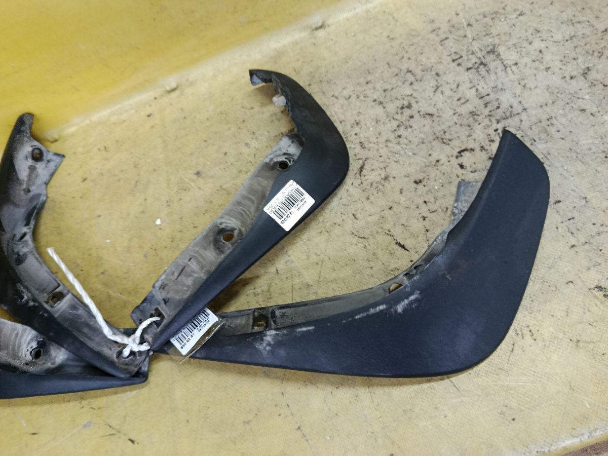 Брызговик на Mazda Demio DE3FS Фото 3