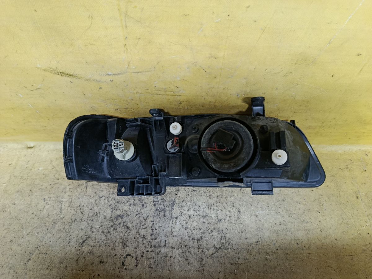 Фара 1602 1602 на Nissan Sunny FB15 Фото 2
