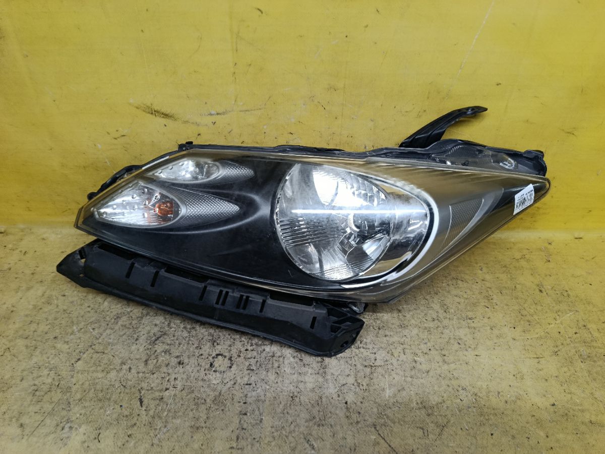 Фара 100-22838 100-22838 на Honda Freed GB3 Фото 1