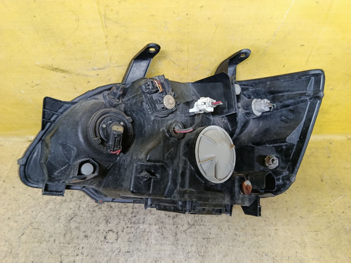 Фара 28-181 28-181 на Toyota Noah AZR60G Фото 2