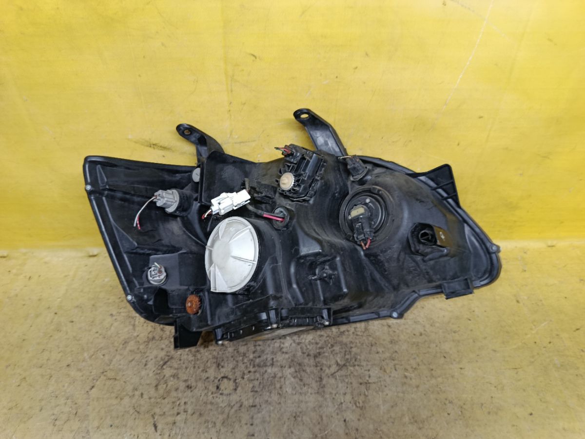 Фара 28-181 28-181 на Toyota Noah AZR60G Фото 2
