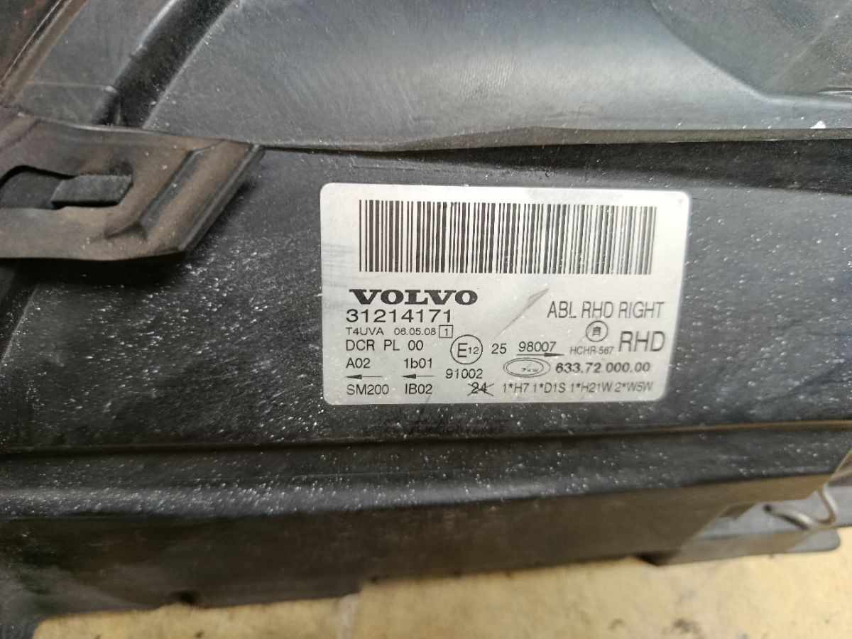 Фара 31214171, 6948180 на Volvo V70 BW Фото 4