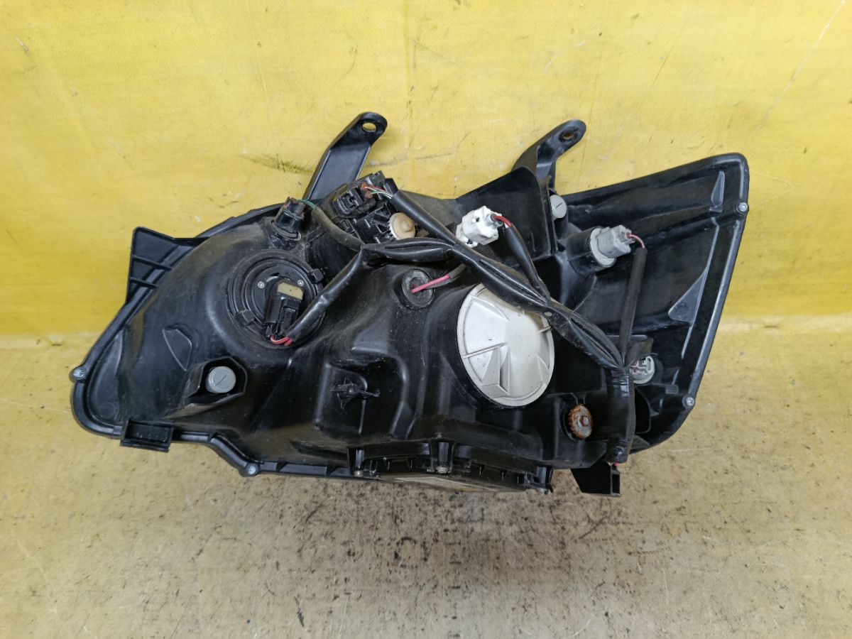 Фара 28-181 28-181 на Toyota Noah AZR60G Фото 2