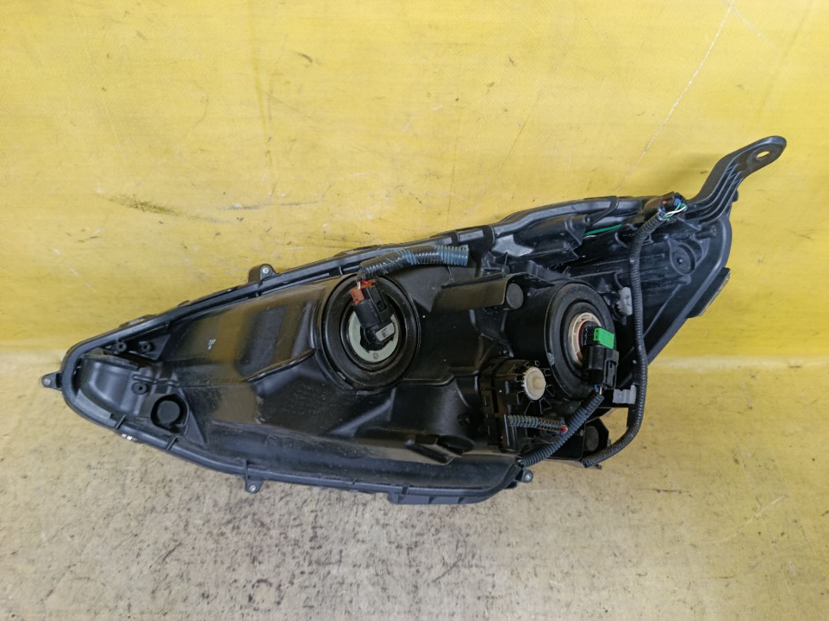 Фара 52-244 52-244 на Toyota Aqua NHP10 Фото 2