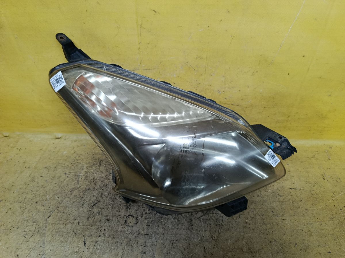 Фара 52-157 52-157 на Toyota Ractis NCP100 Фото 1