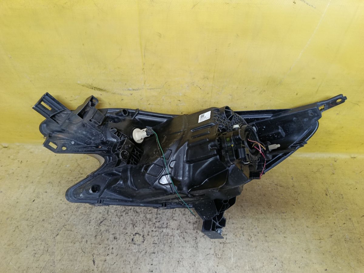Фара 1868 1868 на Nissan Note E12 Фото 2