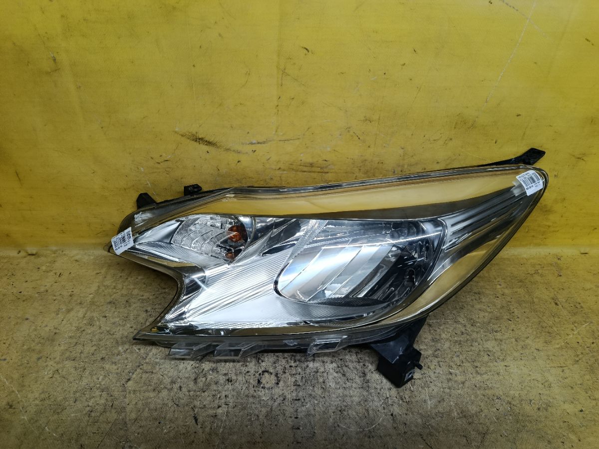 Фара 1868 1868 на Nissan Note E12 Фото 1