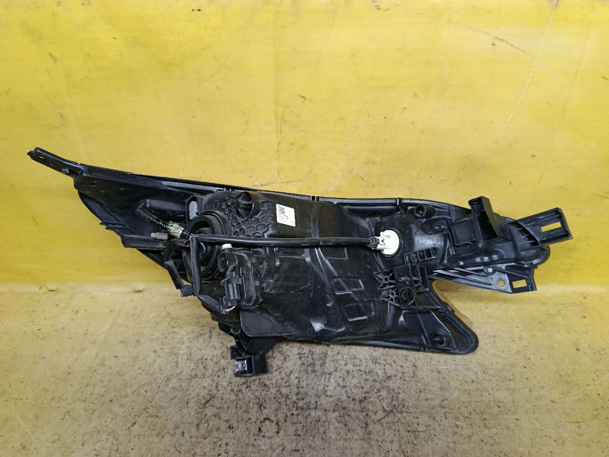 Фара 1868 1868 на Nissan Note E12 Фото 2