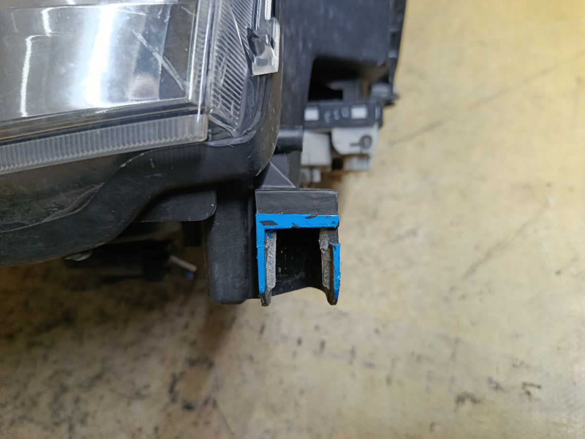 Фара 28-203 28-203 на Toyota Voxy ZRR70G Фото 3