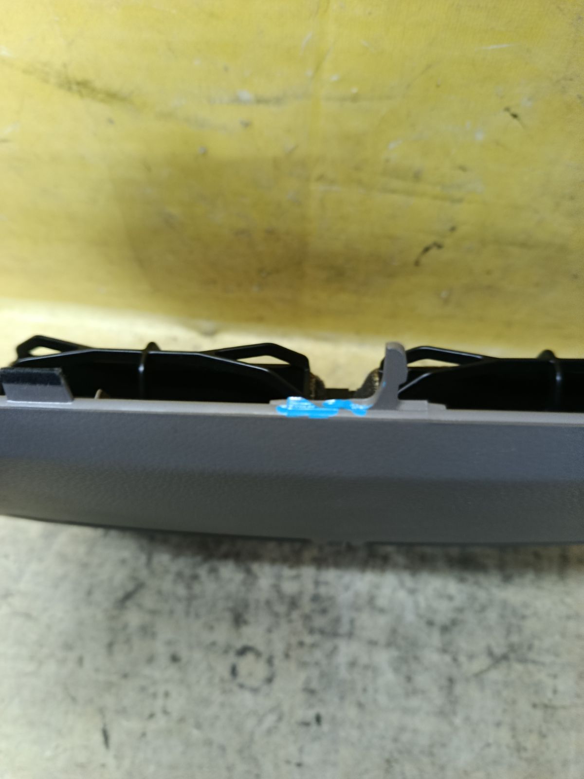 Воздуховод 68414-ED000 на Nissan Tiida C11 Фото 2