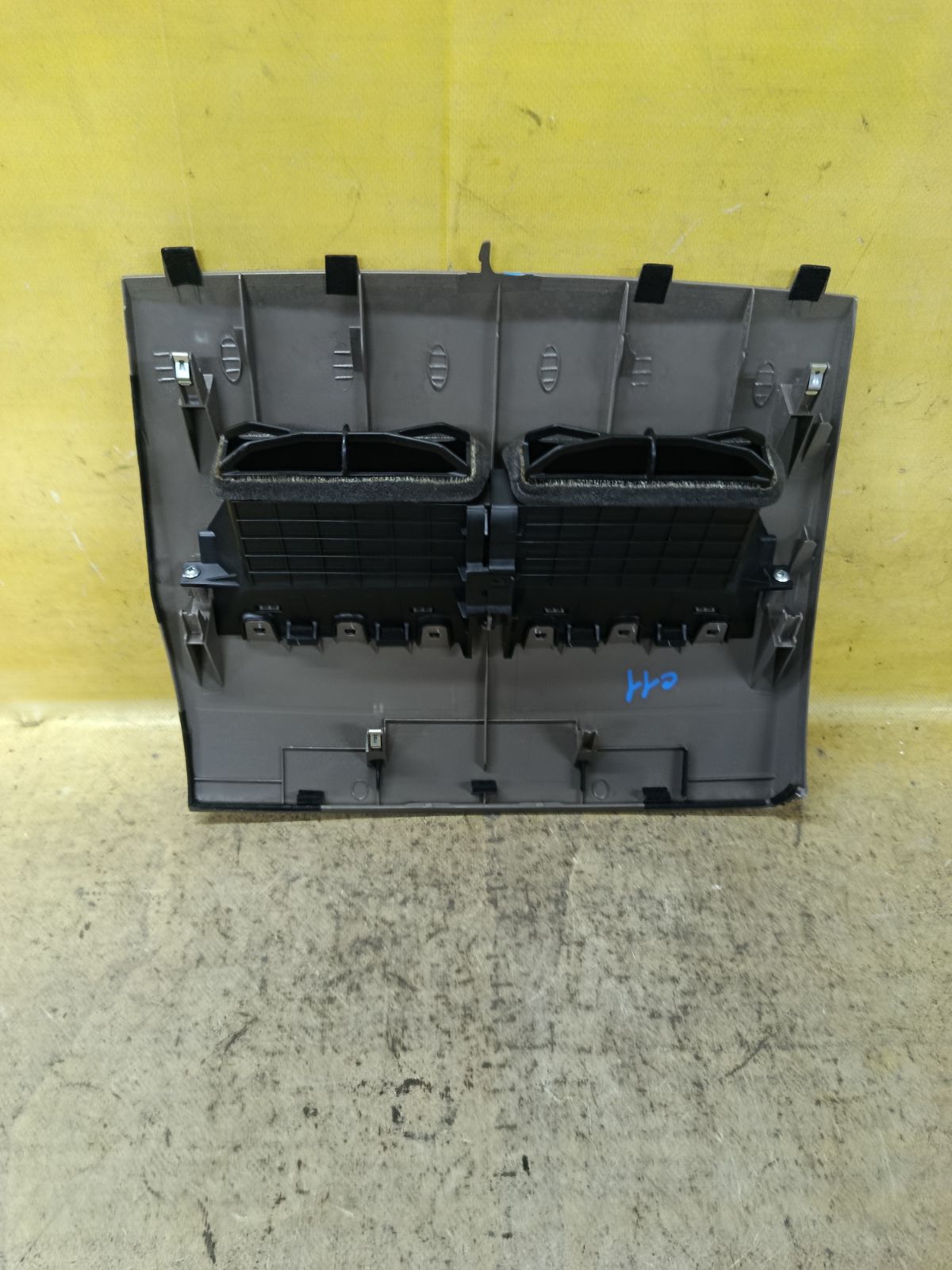 Воздуховод 68414-ED000 на Nissan Tiida C11 Фото 3