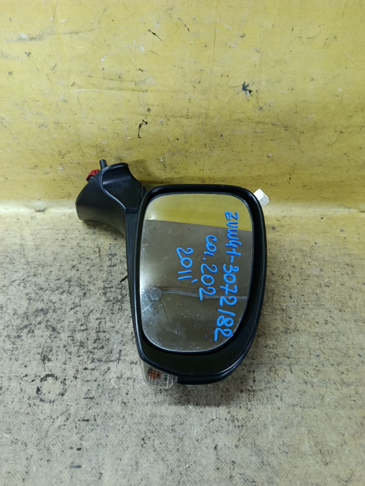 Зеркало двери боковой на Toyota Prius Alpha ZVW41W Фото 4