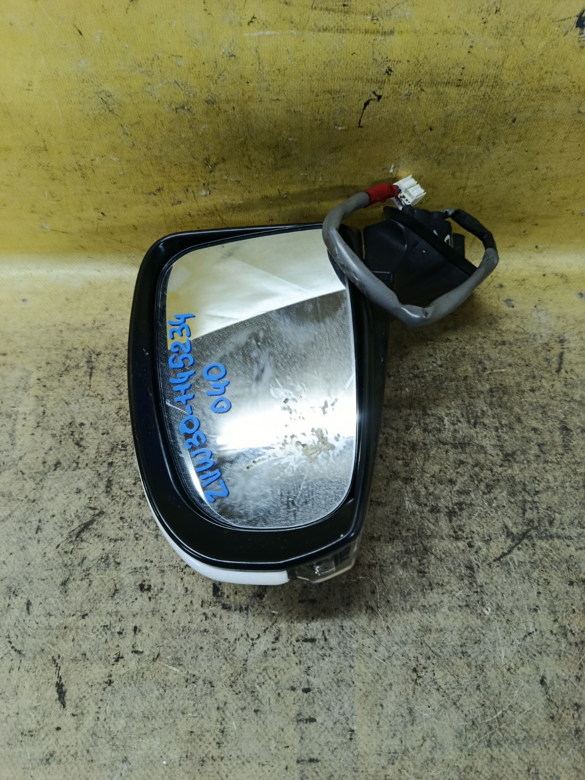 Зеркало двери боковой на Toyota Prius ZVW30 Фото 4