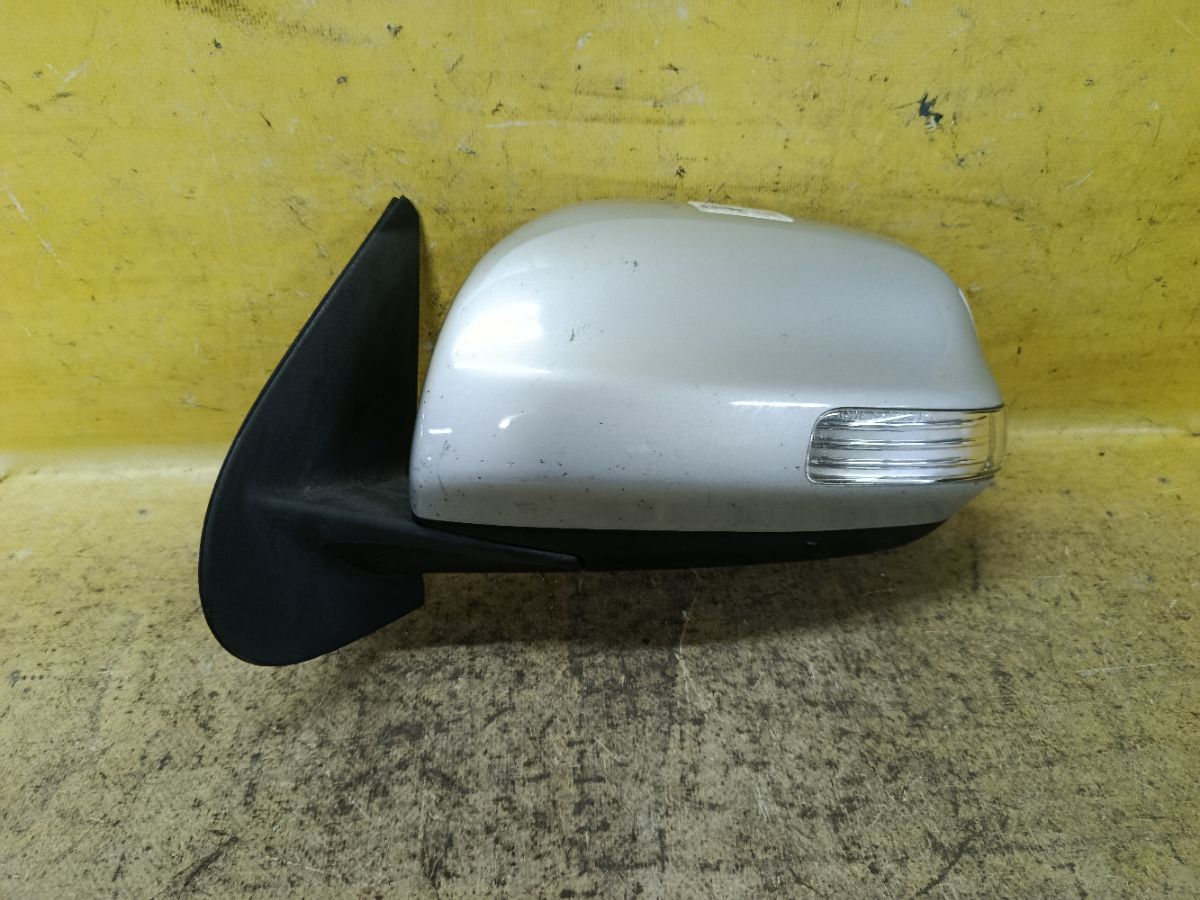 Зеркало двери боковой на Toyota Sienta NCP85G Фото 1