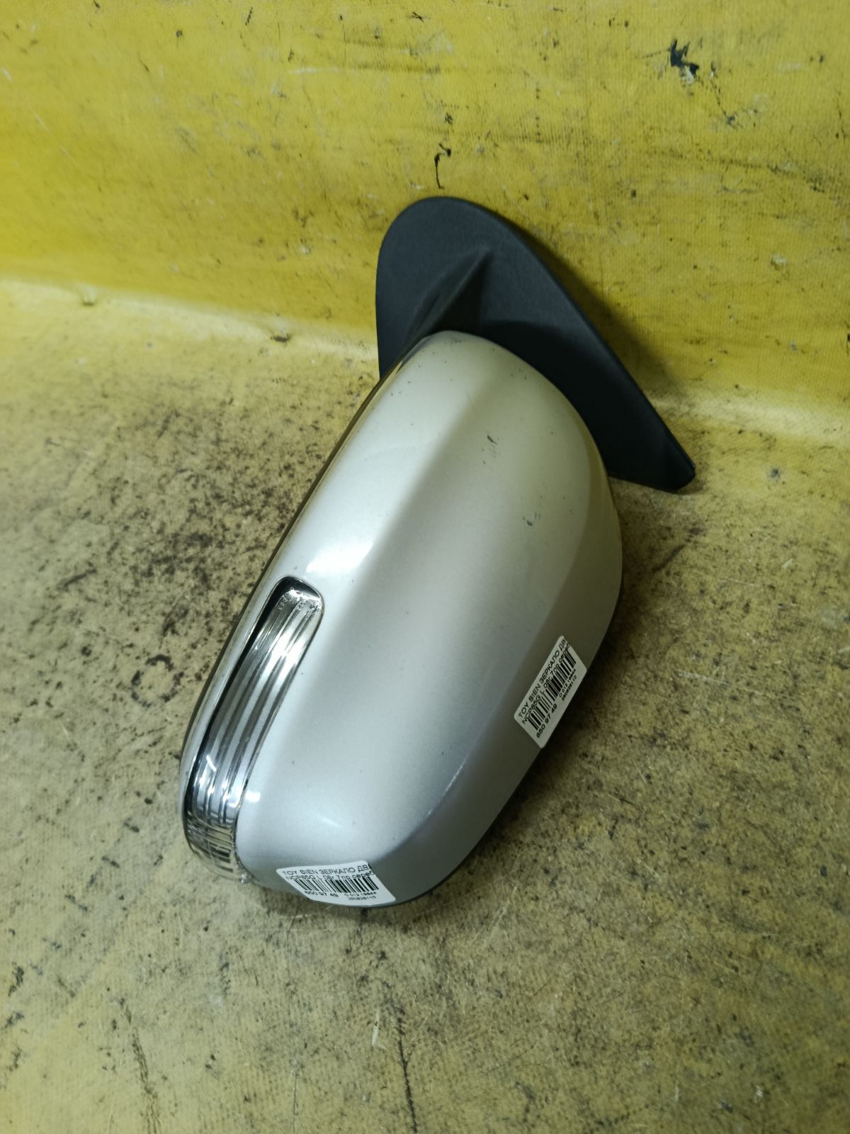Зеркало двери боковой на Toyota Sienta NCP85G Фото 3