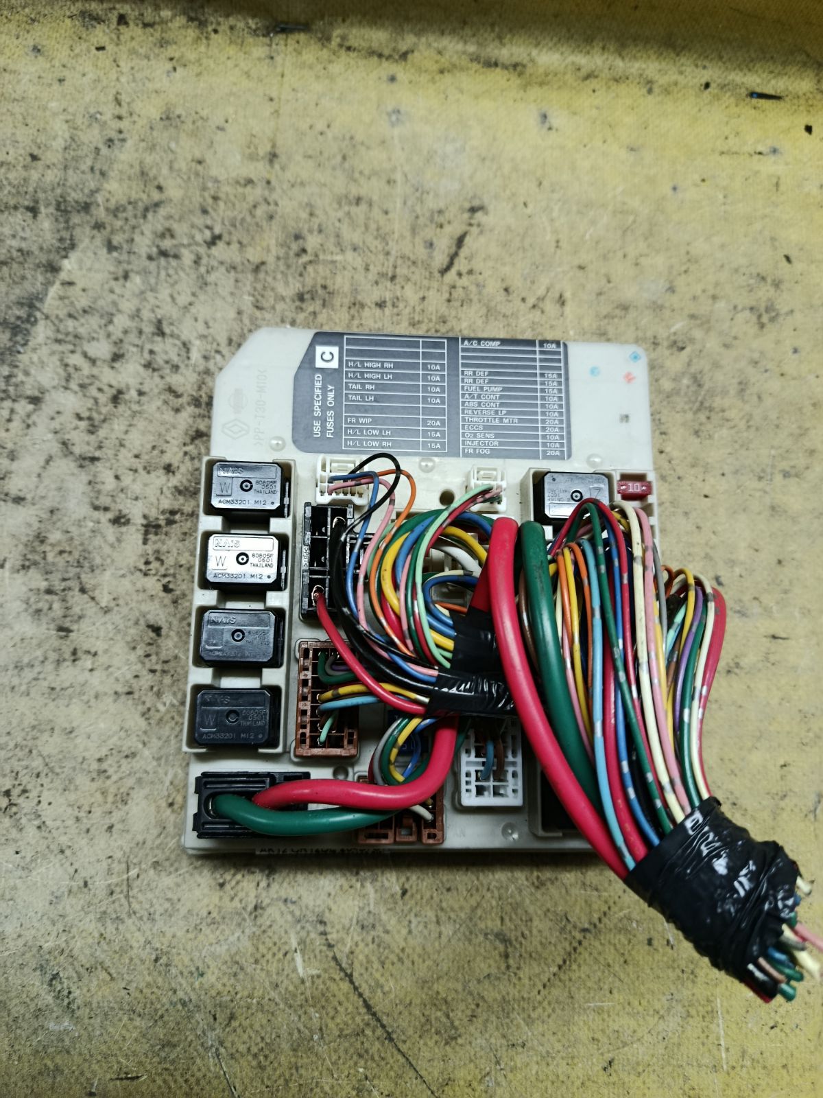 Блок предохранителей 284B7CT02A на Nissan March AK12 CR12DE Фото 3