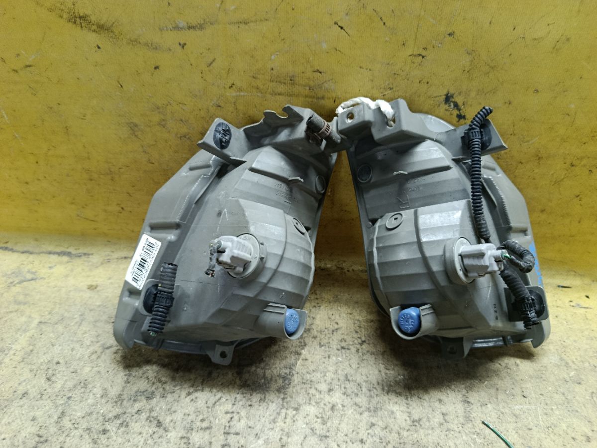Поворотник бамперный 47-45 47-45 на Toyota Prius Alpha ZVW41W Фото 2