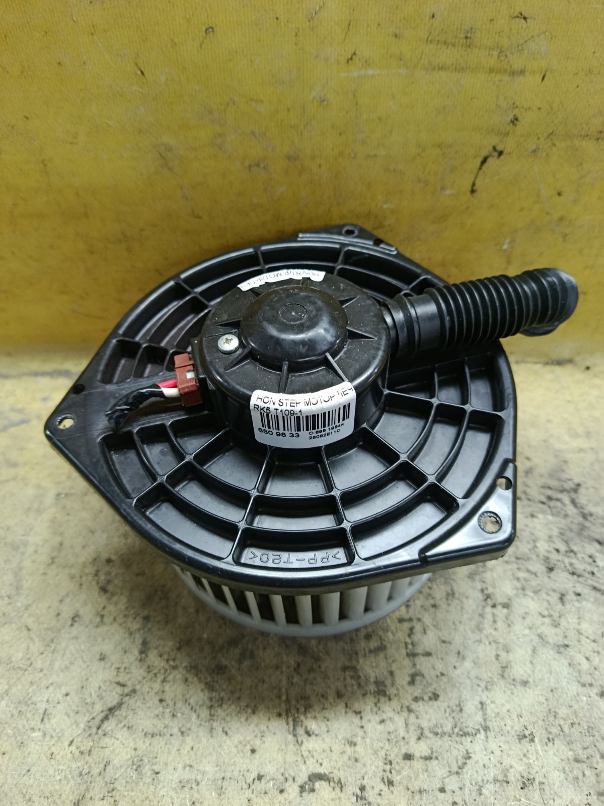 Мотор печки на Honda Stepwgn RK5 Фото 1