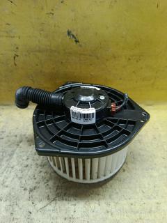Мотор печки на Honda Stepwgn RK1