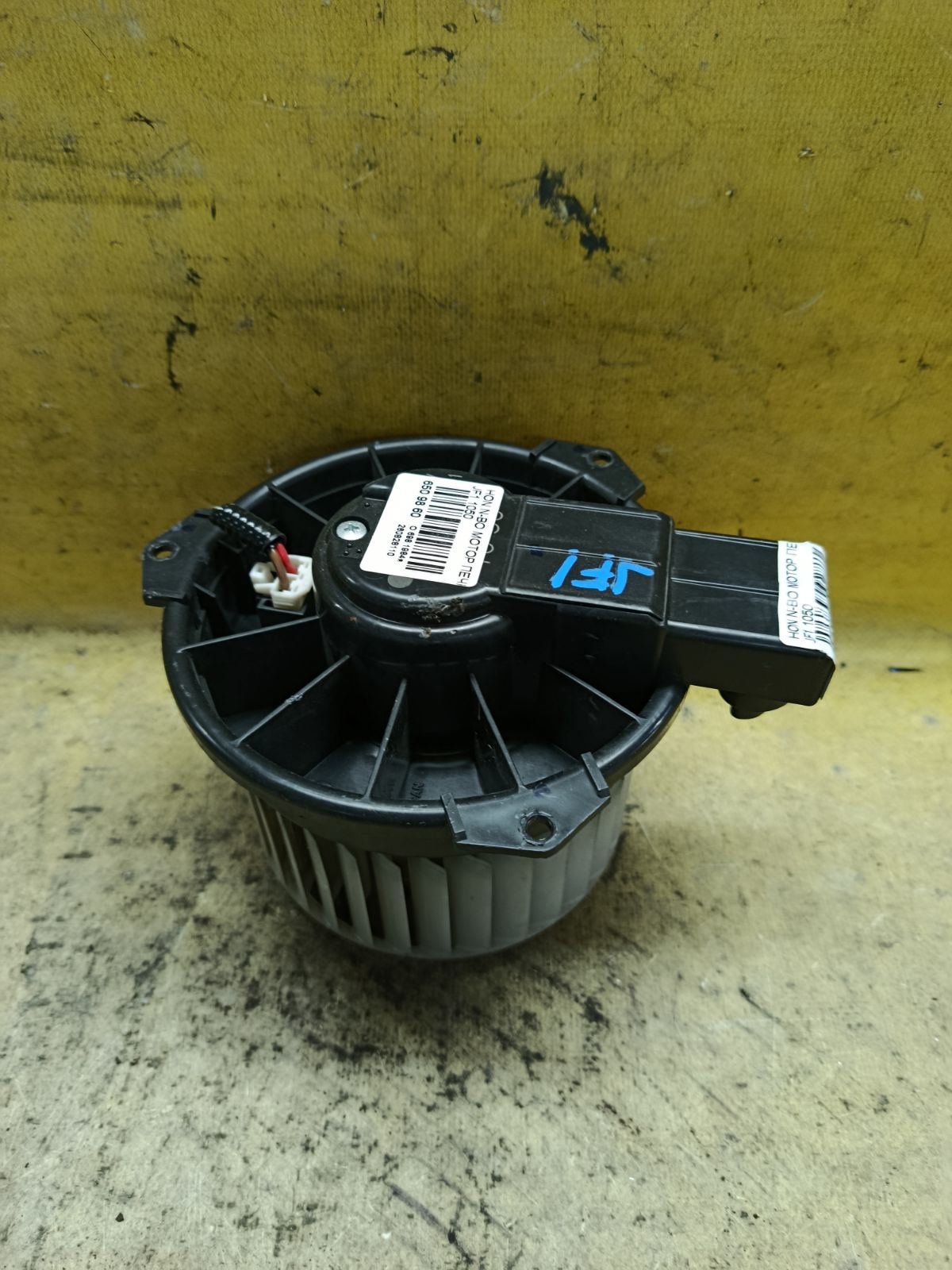 Мотор печки на Honda N-Box JF1 Фото 1