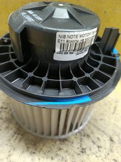 Мотор печки на Nissan Note E11 Фото 3