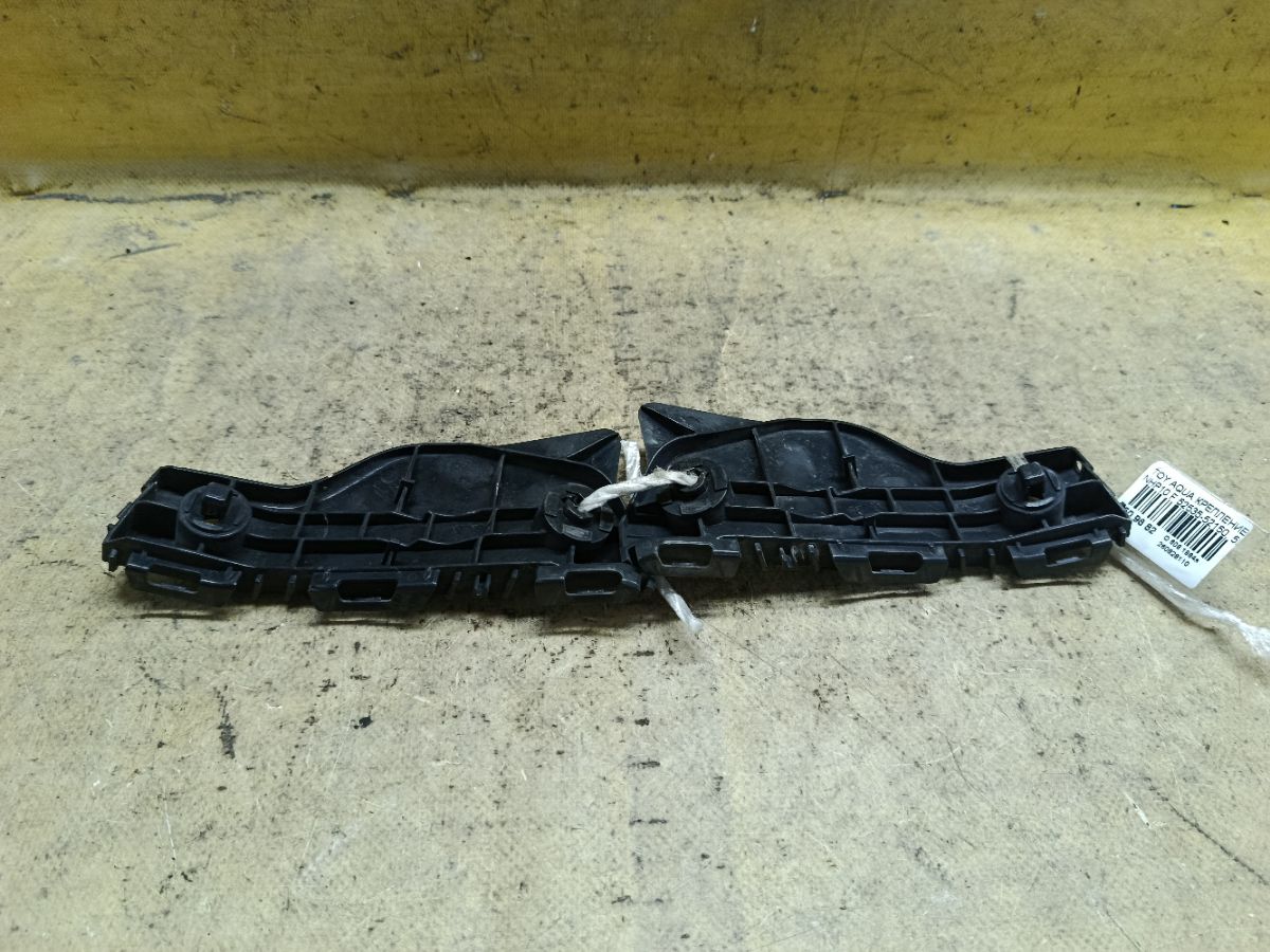 Крепление бампера 52535-52150, 52536-52110 на Toyota Aqua NHP10 Фото 2