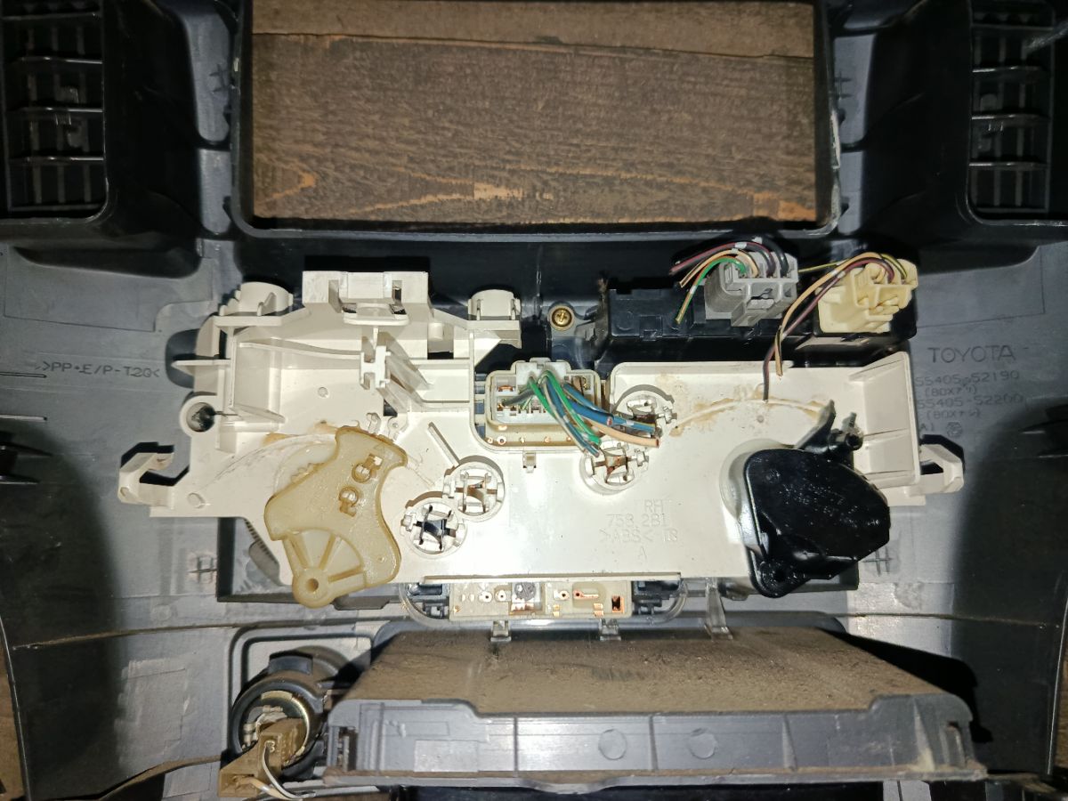 Блок управления климатконтроля 55405-52190 на Toyota Probox NCP51V 1NZ-FE Фото 3