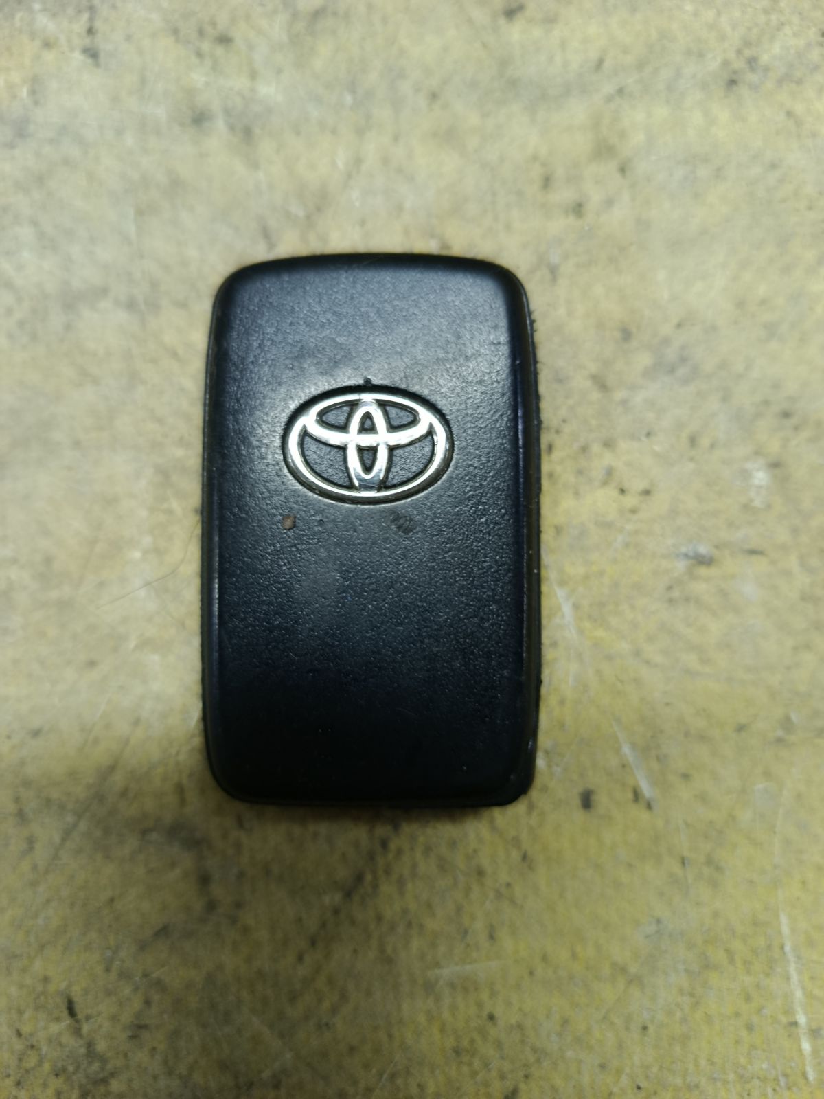 Чип-ключ на Toyota Aqua NHP10 Фото 2