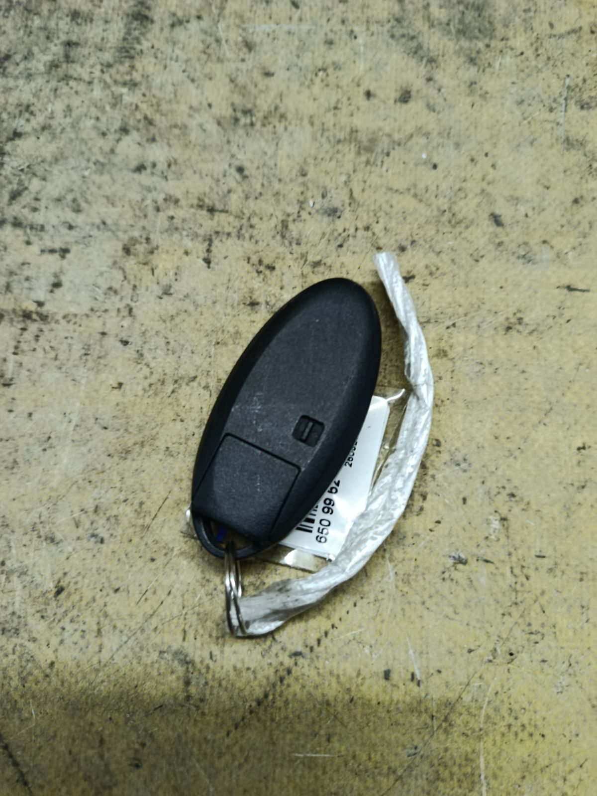 Чип-ключ на Nissan Note E12 Фото 2